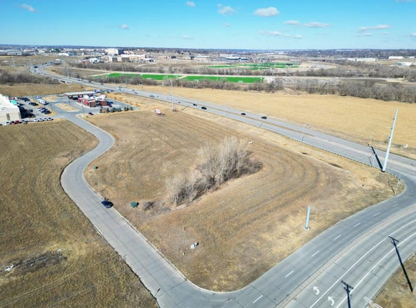 Giles Road, La Vista, NE 68128