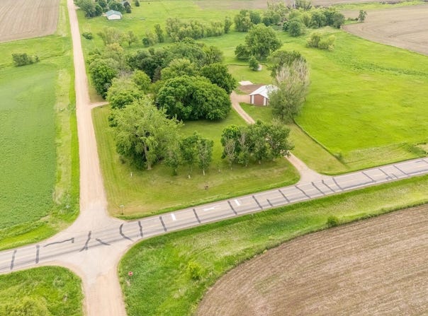 696 20th Ave, Beaver Creek, MN 56116