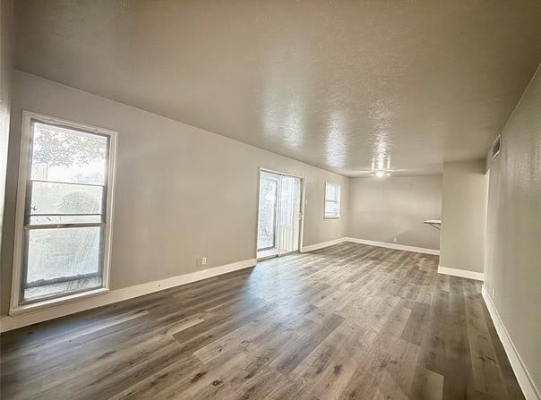 980 S Weatherred Drive, Richardson, TX 75080