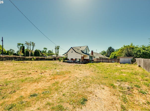 512 DAVIDSON Ave, Woodland, WA 98674