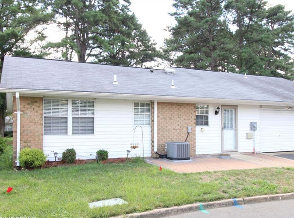 61B Cambridge Cr, Manchester, NJ 08759