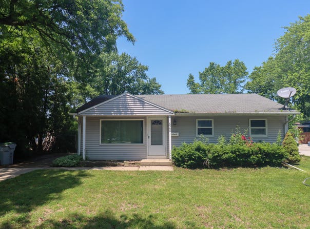 6560 W Ohio Ave, Milwaukee, WI 53219