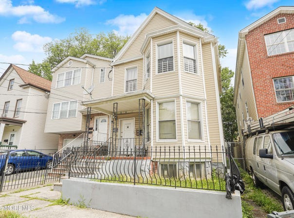 1071 Bond Street, Elizabeth, NJ 07201