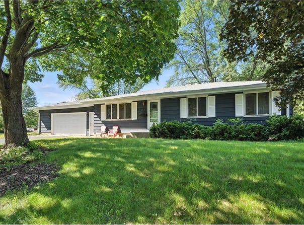 4533 W 85th Street, Bloomington, MN 55437