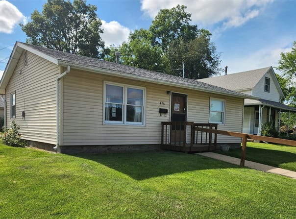 406 S Fremont Street, Knoxville, IA 50138