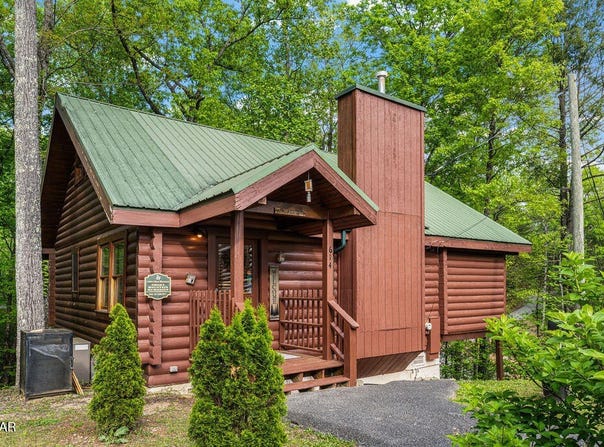 614 Hillbilly Haven Way, Gatlinburg, TN 37738