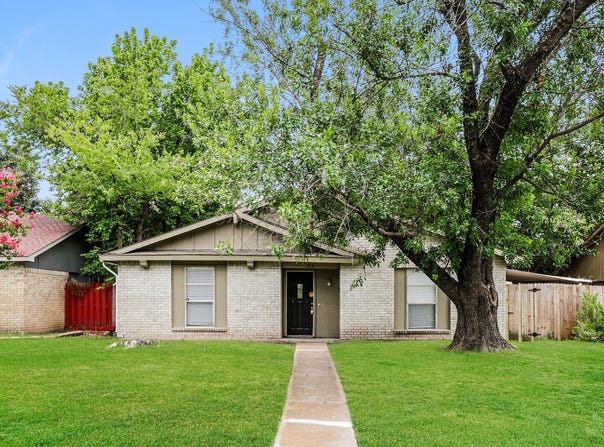 218 Long shadow Lane, Mesquite, TX 75149