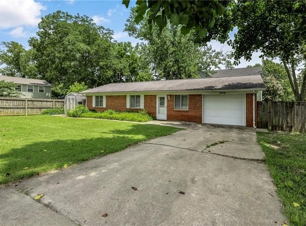 309  SE B  ST, Bentonville, AR 72712