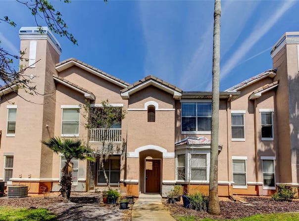 17965 VILLA CREEK DRIVE, TAMPA, FL 33647