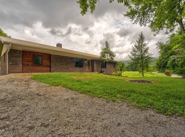 4405 Pearl Valley Road, Sevierville, TN 37876