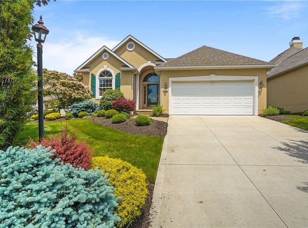 1983 Fox Trace Trail, Cuyahoga Falls, OH 44223