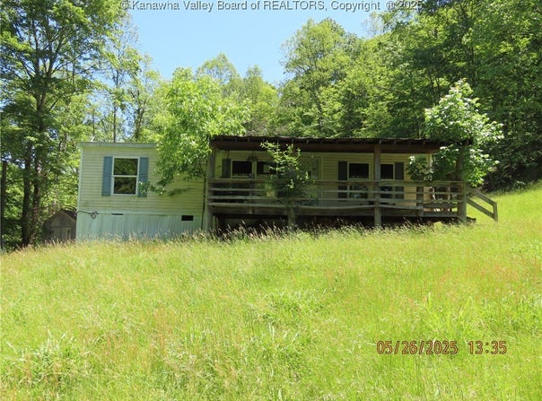 612 Cabin Run Road, Leroy, WV 25252