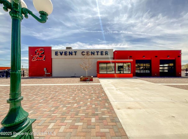 515 E MAIN Street, Farmington, NM 87401