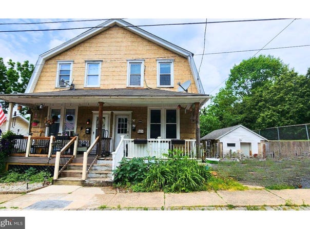 2463 HILLSIDE AVENUE, EASTON, PA 18042