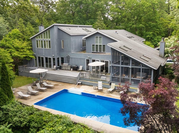 50102 Alpine Boulevard, New Buffalo, MI 49117