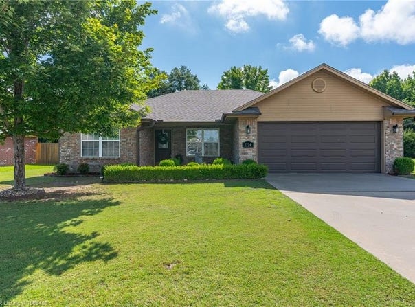 1724 Riley CIR, Alma, AR 72921