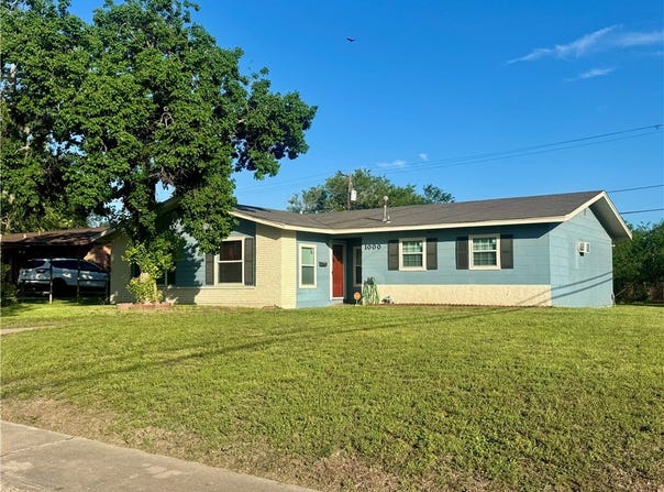 1000 E Toledo Street, Beeville, TX 78102