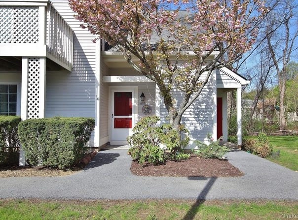 607 Chestnut Drive, Carmel, NY 10512