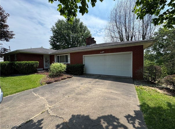 9 James Court, Parkersburg, WV 26105