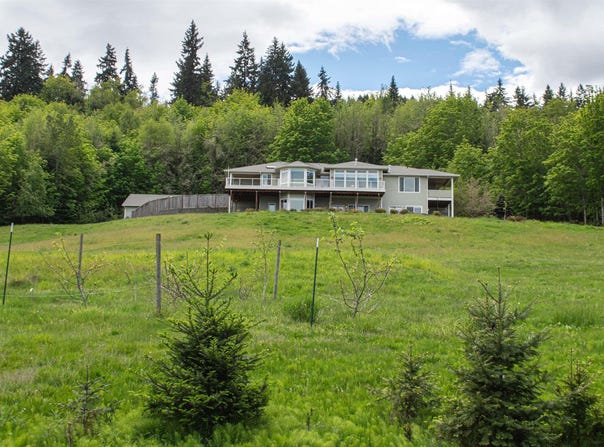 975 E Simmons Road, Port Angeles, WA 98362