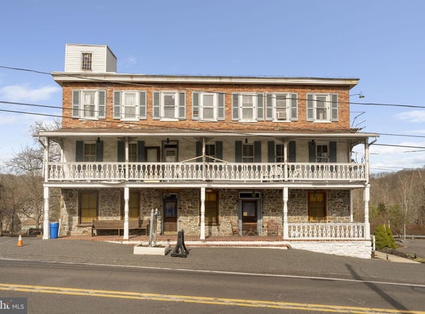 3164 MAIN STREET, GREEN LANE, PA 18054