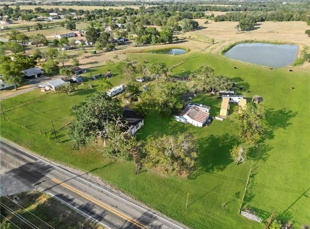 7964 FM 141, Dime Box, TX 77853