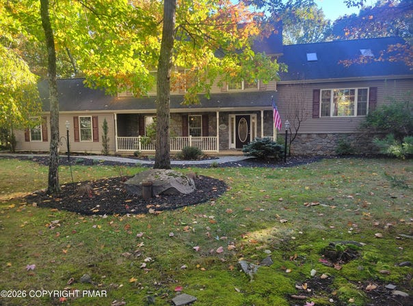 6164 Starlight Court, Swiftwater, PA 18370