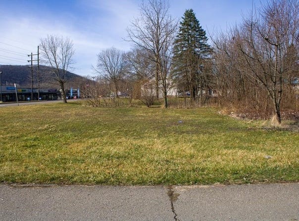 1601 Cedar St, Elmira City, NY 14904
