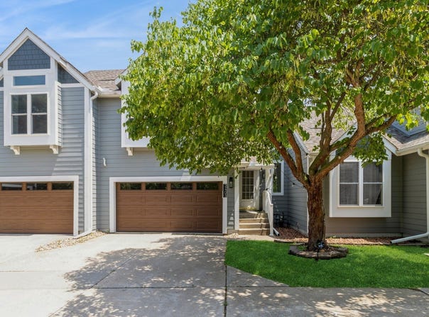 2405 81st Circle, Urbandale, IA 50322