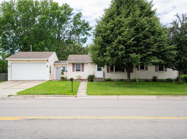 111 4th Street N, Grove City, MN 56243