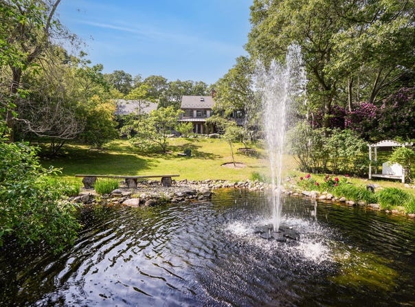 157 Ben Chase Road, West Tisbury, MA 02575