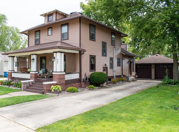447 S State Street, Monticello, IL 61856