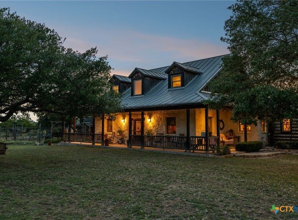 1900 Granite Springs Dr., Fredericksburg, TX 78624