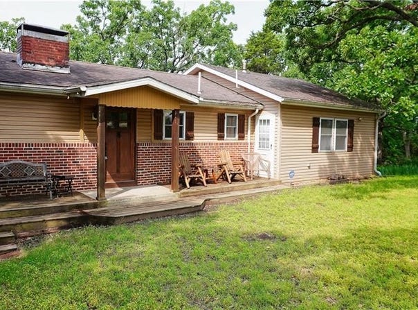 25996 Arrowhead Road, Hermitage, MO 65668