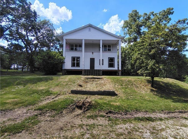 1105 Lay Avenue, Warsaw, MO 65355