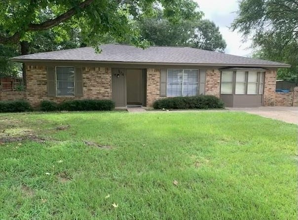304 Lakeview Street, Whitehouse, TX 75791