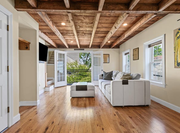 16 Tate Street, Portland, ME 04102