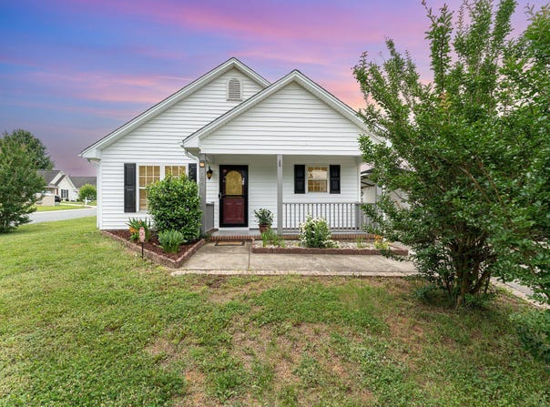 606 Arden Street, Burlington, NC 27215