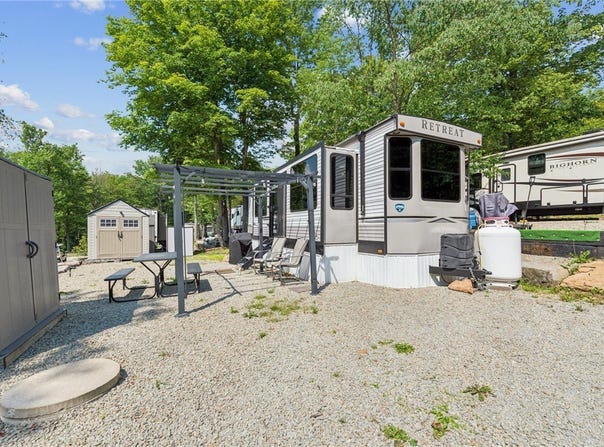 194 Tannery Rd, Champion, PA 15622