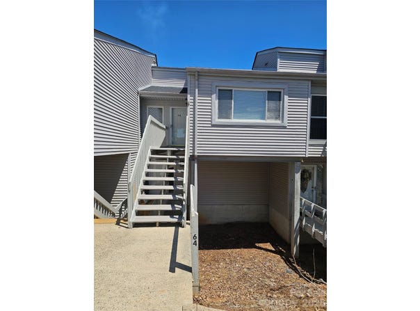 1050 21st Avenue NW, Hickory, NC 28601