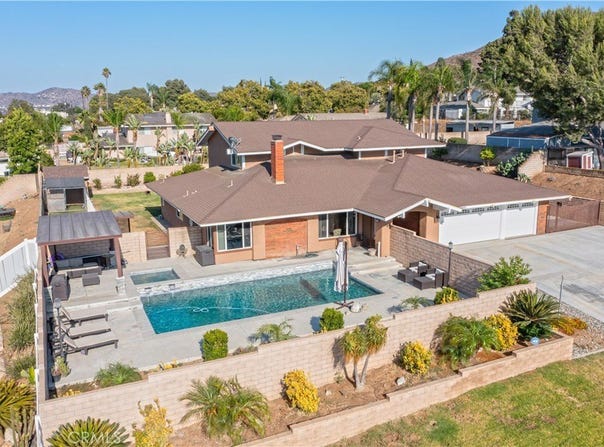 3985 Oakridge Circle, Norco, CA 92860