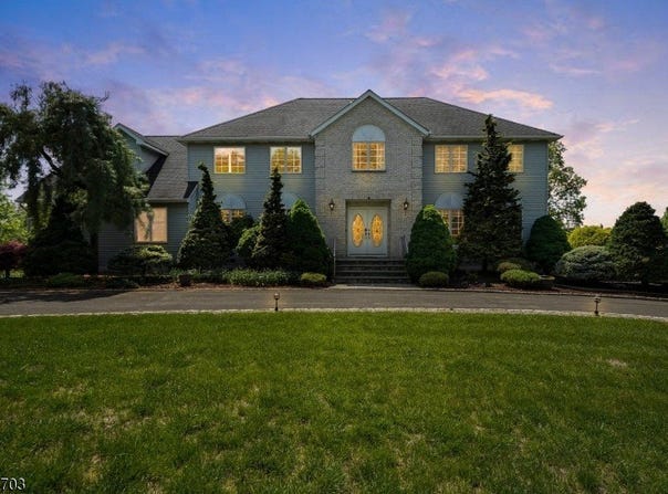 33 Sylvan Dr, Montville Twp., NJ 07058-9617