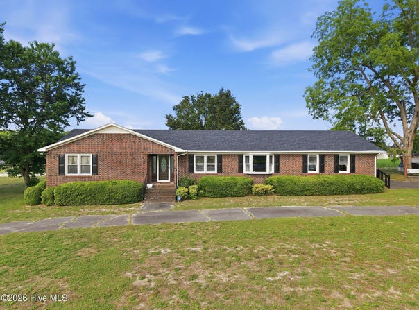 132 Jesse T Bryan Road, Kinston, NC 28504