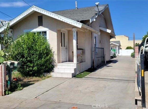 913 W Bishop Street, Santa Ana, CA 92703