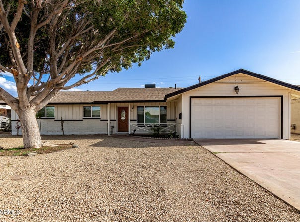 3733 W FLYNN Lane, Phoenix, AZ 85019