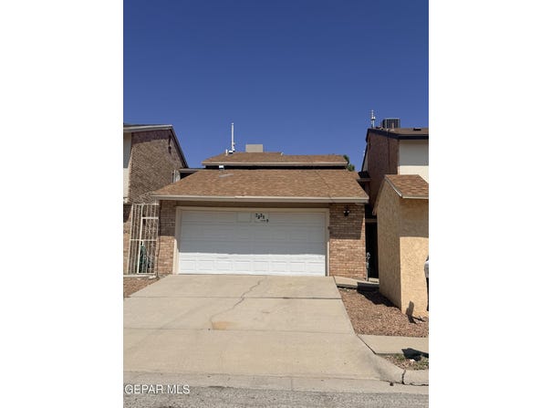 7031 Portugal Drive, El Paso, TX 79912