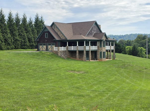 110 Monty Rd, Boones Mill, VA 24065