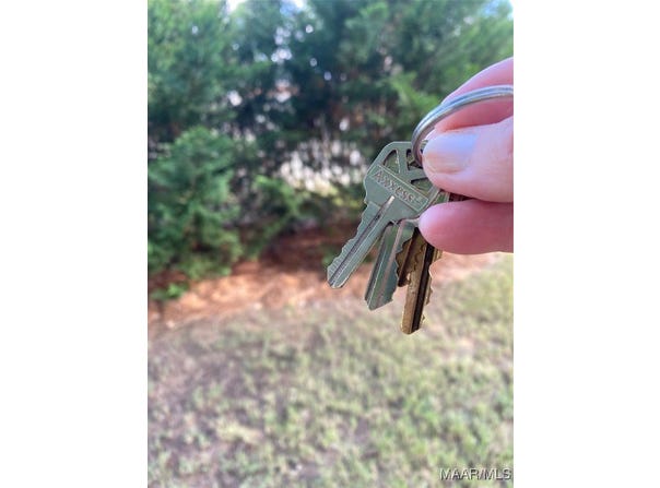 17 Tagan Road, Tallassee, AL 36078