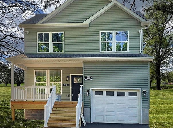 Lot 2 S GEORGE, CHARLES TOWN, WV 25414
