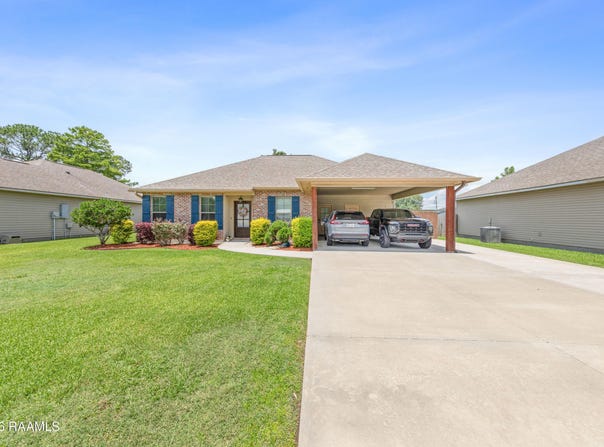 479 Broussard Street, Breaux Bridge, LA 70517
